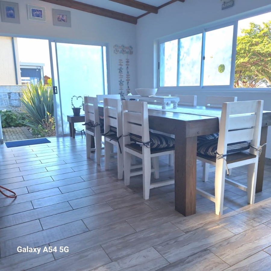  Bedroom Property for Sale in Fraaiuitsig Western Cape
